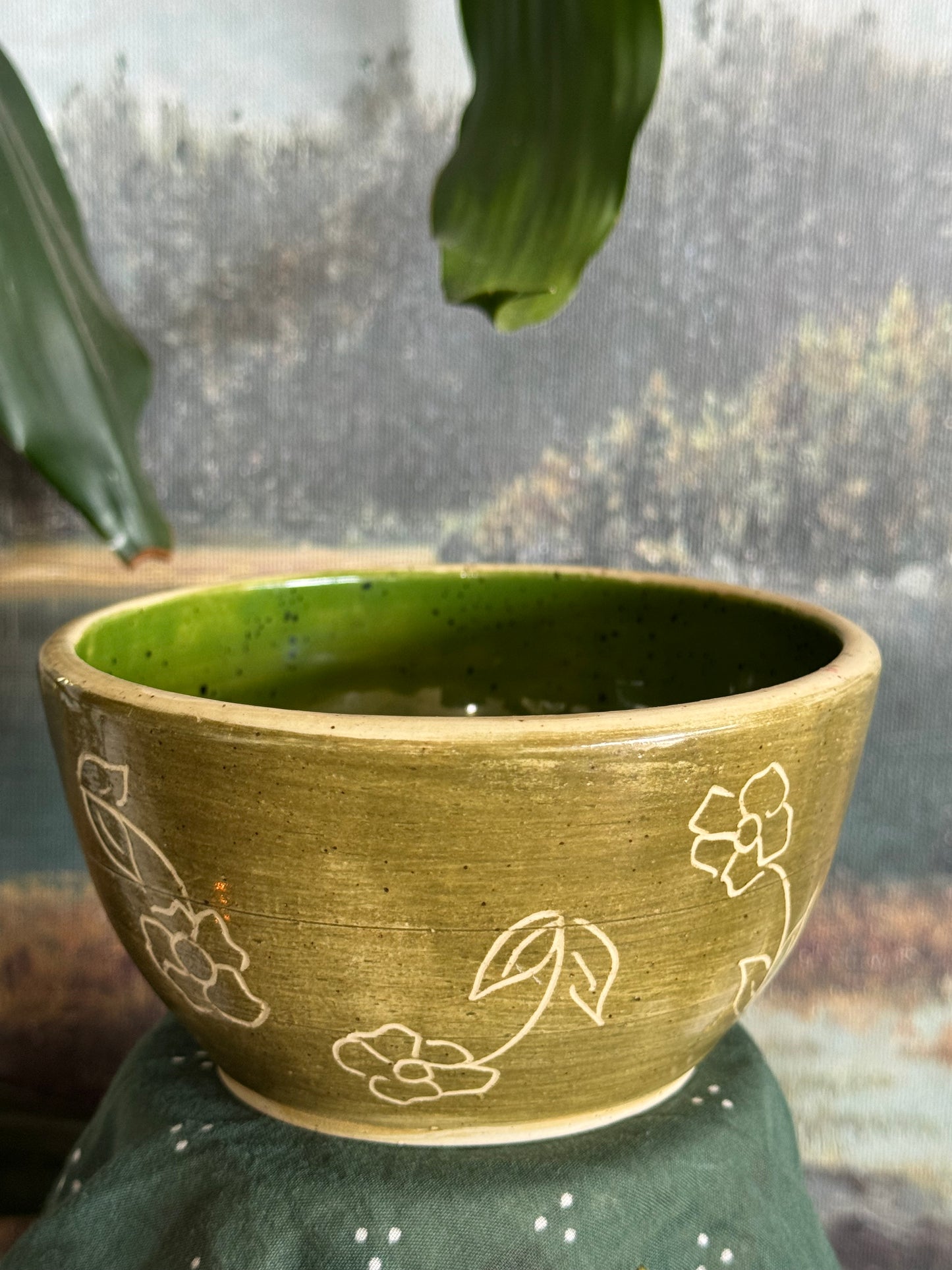 Small Green Flower Bowl v1