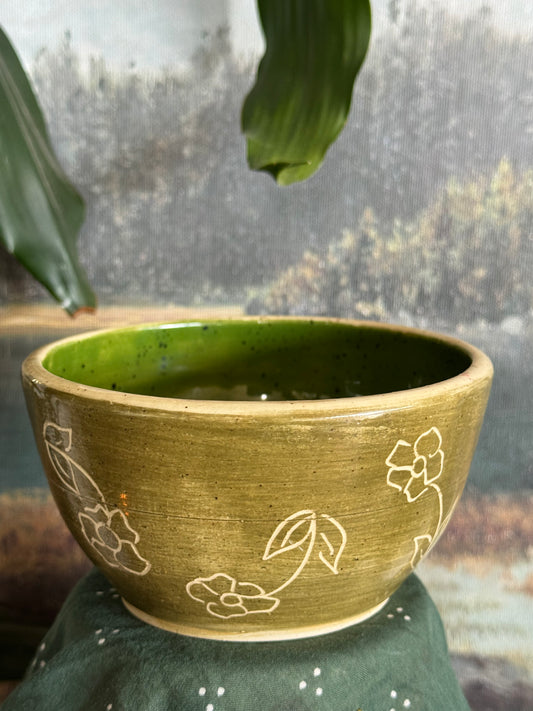 Small Green Flower Bowl v1