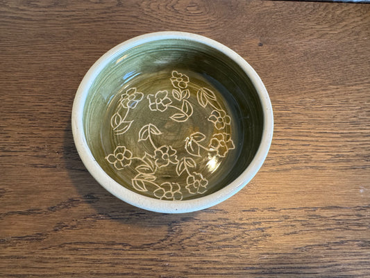 green bunch of flowers dish